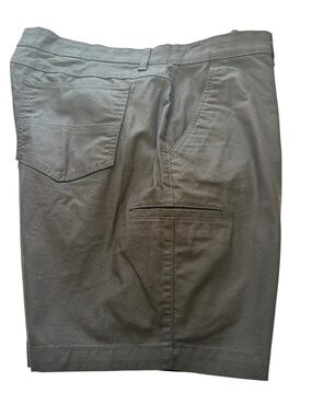 Brahma Men's Cargo Shorts in Dark Olive